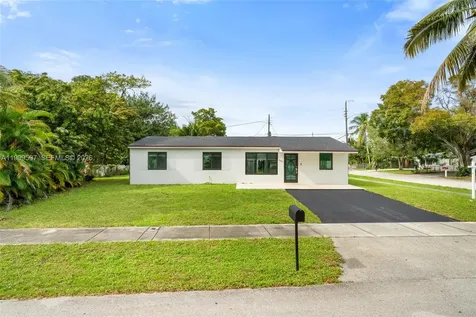 2401 SW 45th Avenue Fort Lauderdale FL 33317