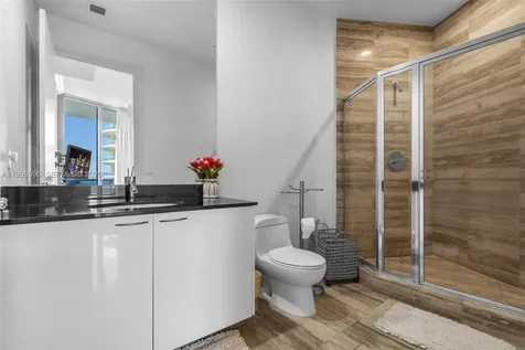 16001 Collins Avenue Sunny Isles Beach FL 33160
