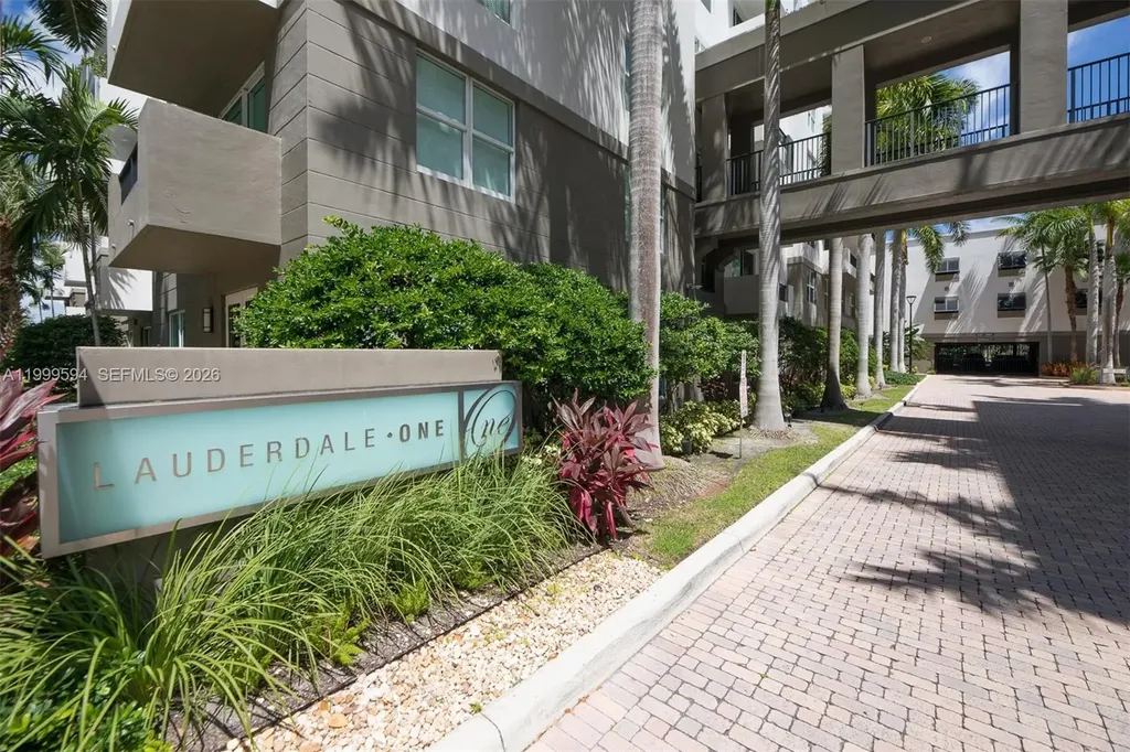 2401 NE 65th Street Fort Lauderdale FL 33308