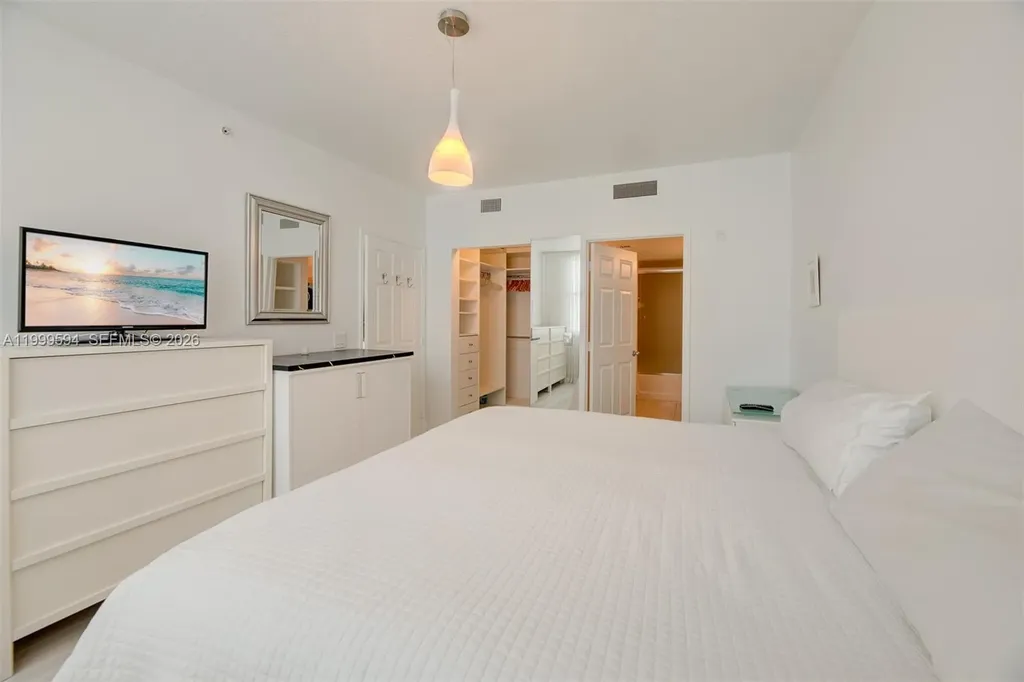 2401 NE 65th Street Fort Lauderdale FL 33308