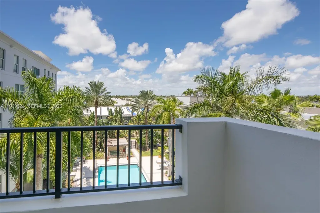2401 NE 65th Street Fort Lauderdale FL 33308