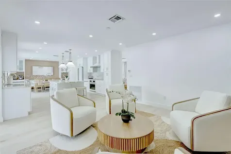 1050 SE 5th Court Pompano Beach FL 33060