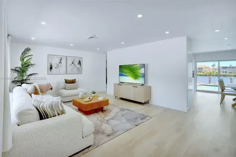 1050 SE 5th Court Pompano Beach FL 33060
