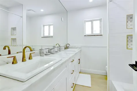 1050 SE 5th Court Pompano Beach FL 33060