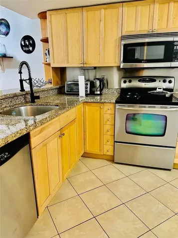5201 SW 31st Avenue Dania Beach FL 33312