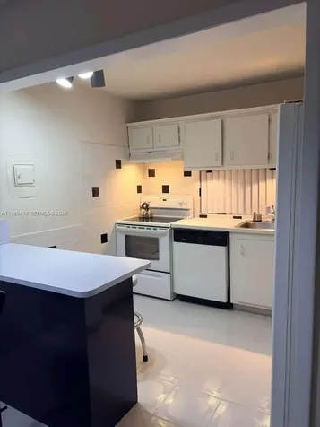 16909 N Bay Road Sunny Isles Beach FL 33160