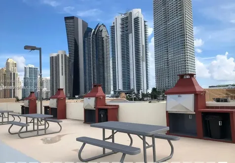 16909 N Bay Road Sunny Isles Beach FL 33160