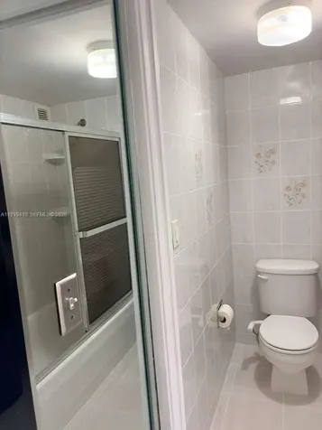 16909 N Bay Road Sunny Isles Beach FL 33160