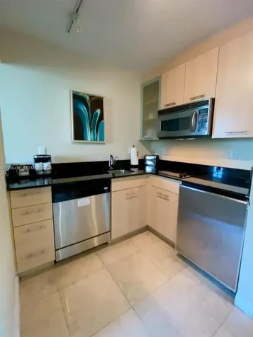 2670 E Sunrise Boulevard Fort Lauderdale FL 33304