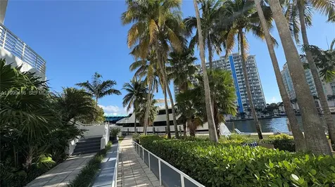 2670 E Sunrise Boulevard Fort Lauderdale FL 33304