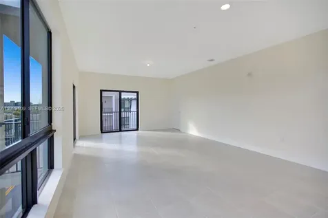 8265 NW 41st Street Doral FL 33166