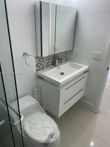 454 Lakeview Drive Weston FL 33326