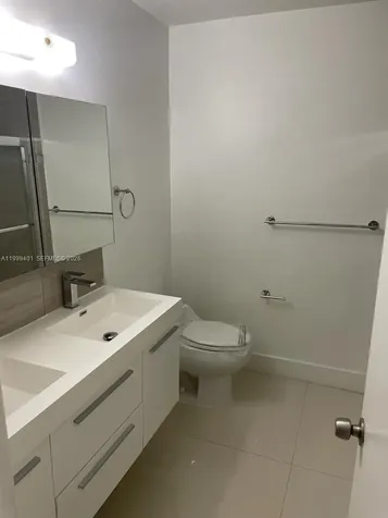 454 Lakeview Drive Weston FL 33326