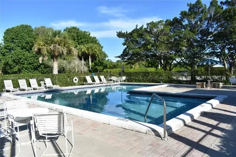 454 Lakeview Drive Weston FL 33326