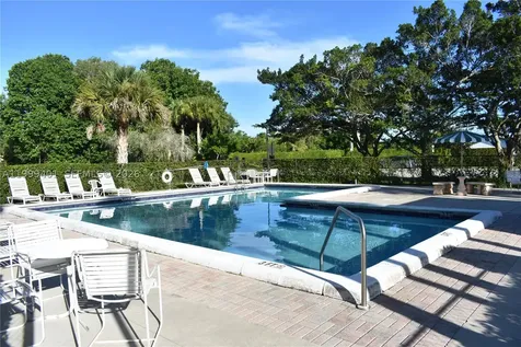 454 Lakeview Drive Weston FL 33326