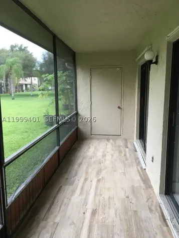 454 Lakeview Drive Weston FL 33326
