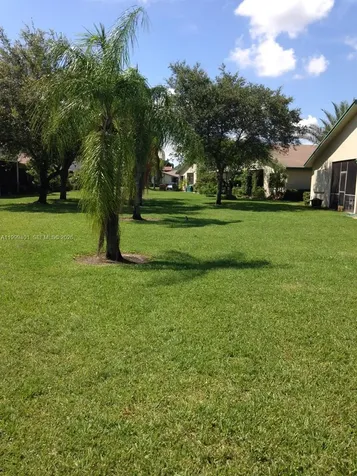 454 Lakeview Drive Weston FL 33326
