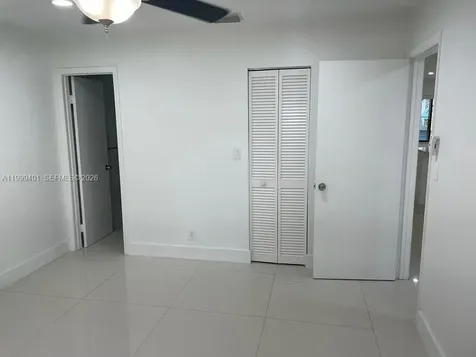454 Lakeview Drive Weston FL 33326