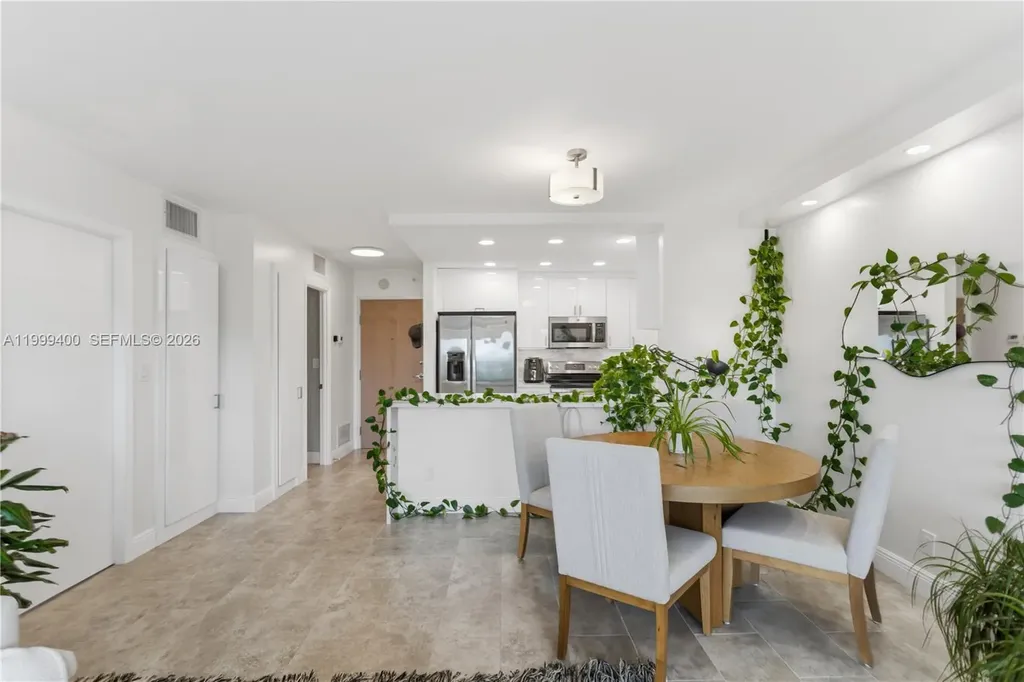 340 Sunset Drive Fort Lauderdale FL 33301