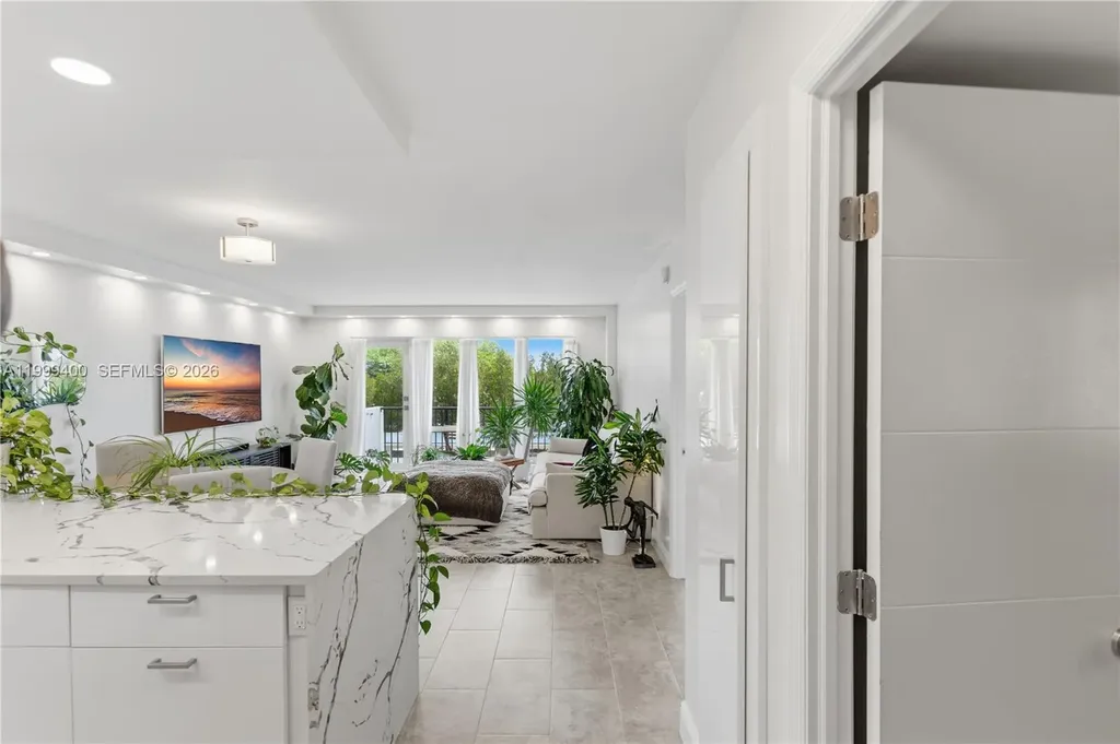 340 Sunset Drive Fort Lauderdale FL 33301