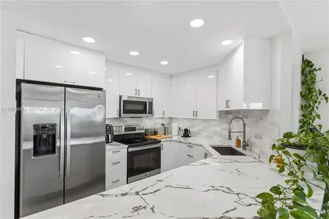 340 Sunset Drive Fort Lauderdale FL 33301