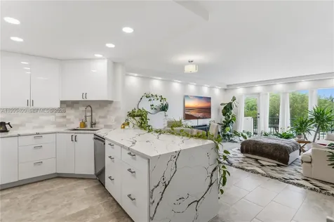 340 Sunset Drive Fort Lauderdale FL 33301
