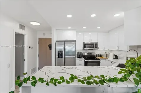 340 Sunset Drive Fort Lauderdale FL 33301