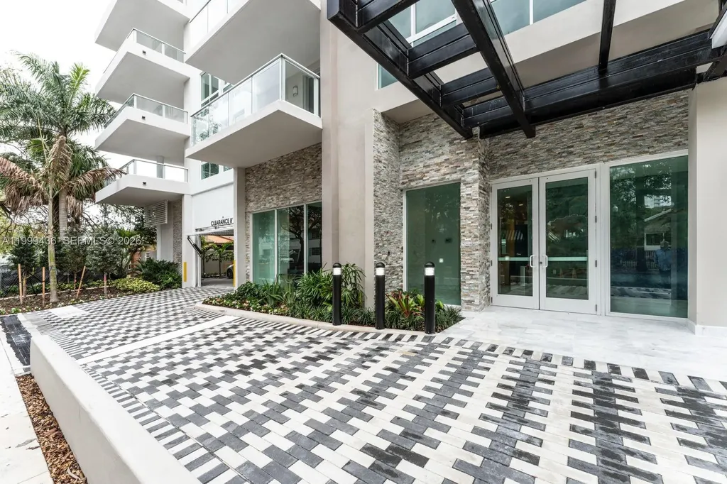 1850 Monroe Street Hollywood FL 33020