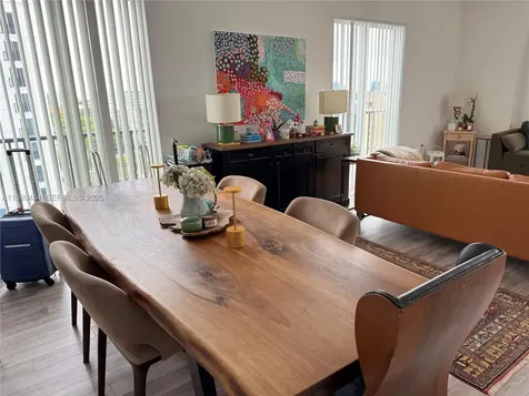 10 Aragon Avenue Coral Gables FL 33134