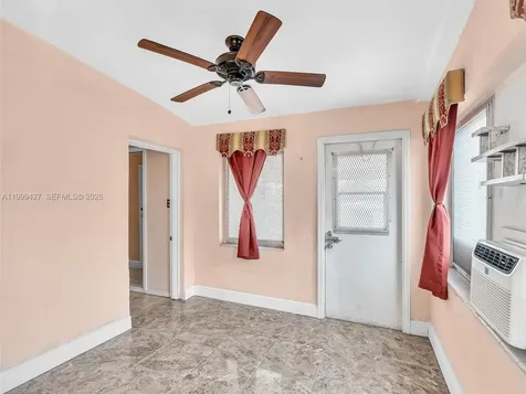 10 SW 72nd Avenue Miami FL 33144