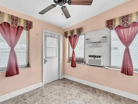 10 SW 72nd Avenue Miami FL 33144