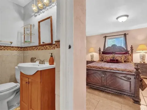 10 SW 72nd Avenue Miami FL 33144
