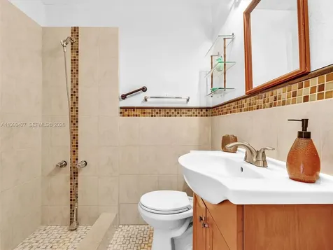 10 SW 72nd Avenue Miami FL 33144