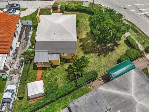 10 SW 72nd Avenue Miami FL 33144