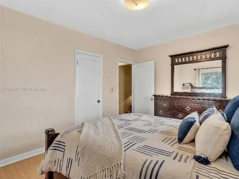 10 SW 72nd Avenue Miami FL 33144