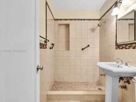 10 SW 72nd Avenue Miami FL 33144