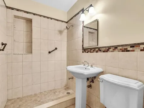 10 SW 72nd Avenue Miami FL 33144