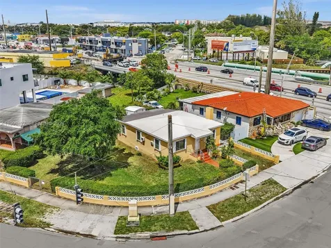 10 SW 72nd Avenue Miami FL 33144