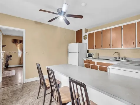 10 SW 72nd Avenue Miami FL 33144