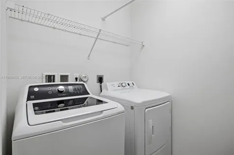 4153 Cascada Circle Cooper City FL 33024