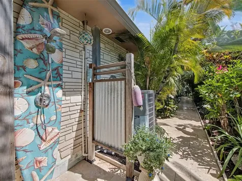 200 Blossom Lane Palm Beach Shores FL 33404
