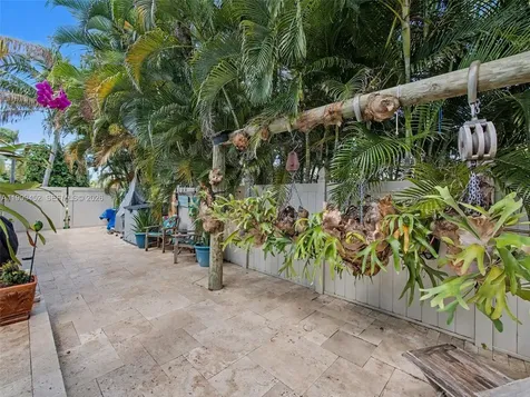 200 Blossom Lane Palm Beach Shores FL 33404