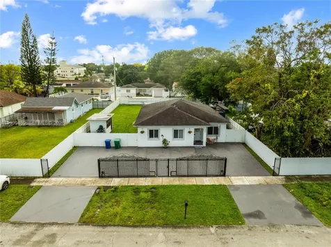 2346 NW 81st Terrace Miami FL 33147