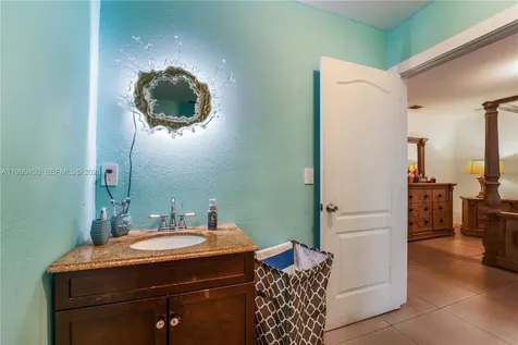 2346 NW 81st Terrace Miami FL 33147