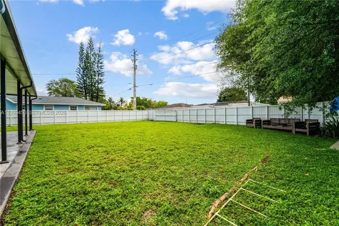 2346 NW 81st Terrace Miami FL 33147