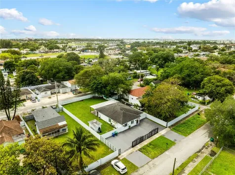 2346 NW 81st Terrace Miami FL 33147