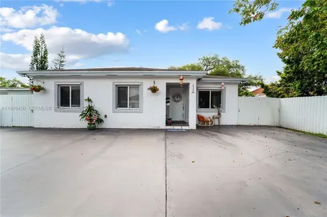 2346 NW 81st Terrace Miami FL 33147