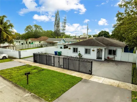 2346 NW 81st Terrace Miami FL 33147
