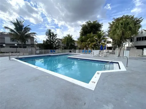 Hialeah FL 33015