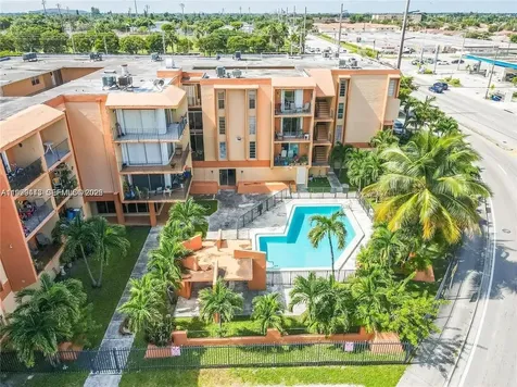 6780 W 2nd Court Hialeah FL 33012